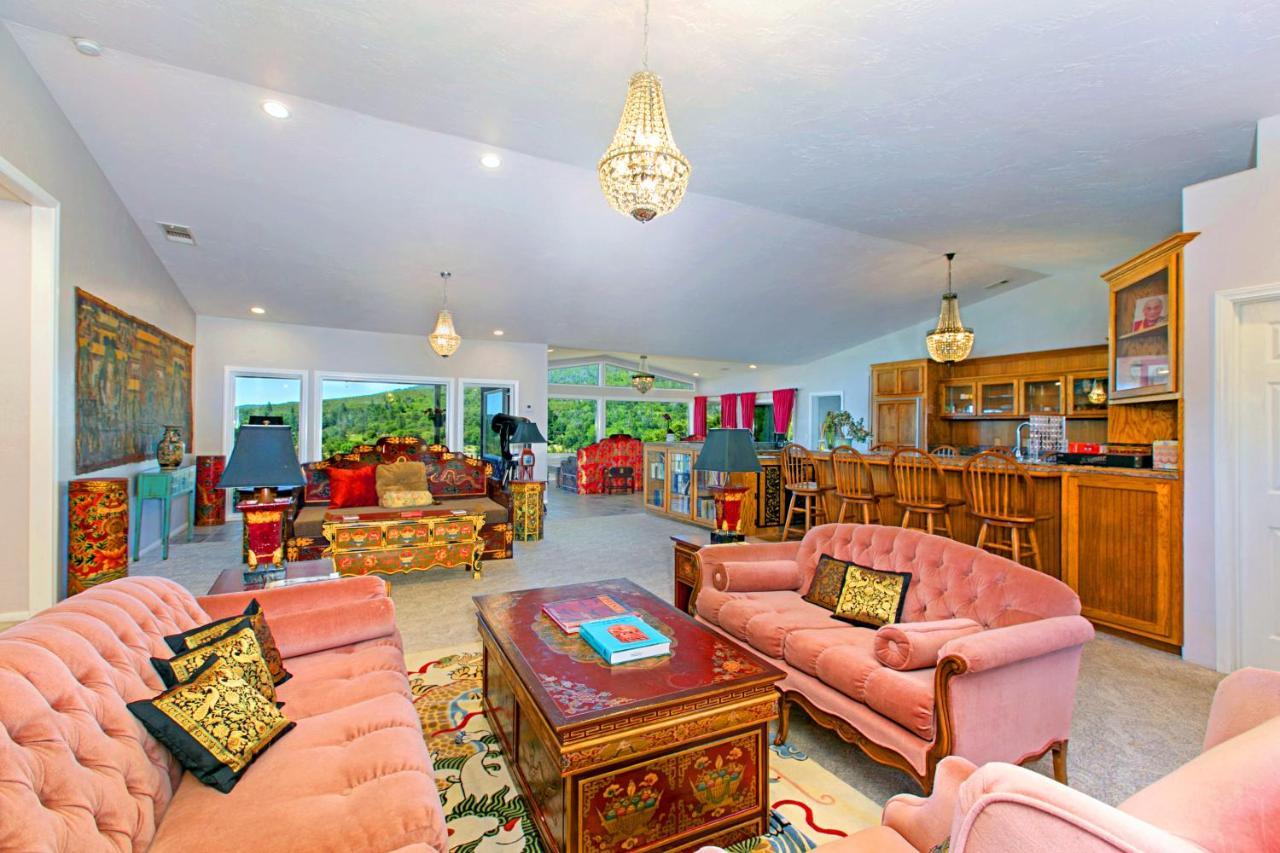 Quiet Mind Mountain Lodge, Retreat & Spa جوليان المظهر الخارجي الصورة