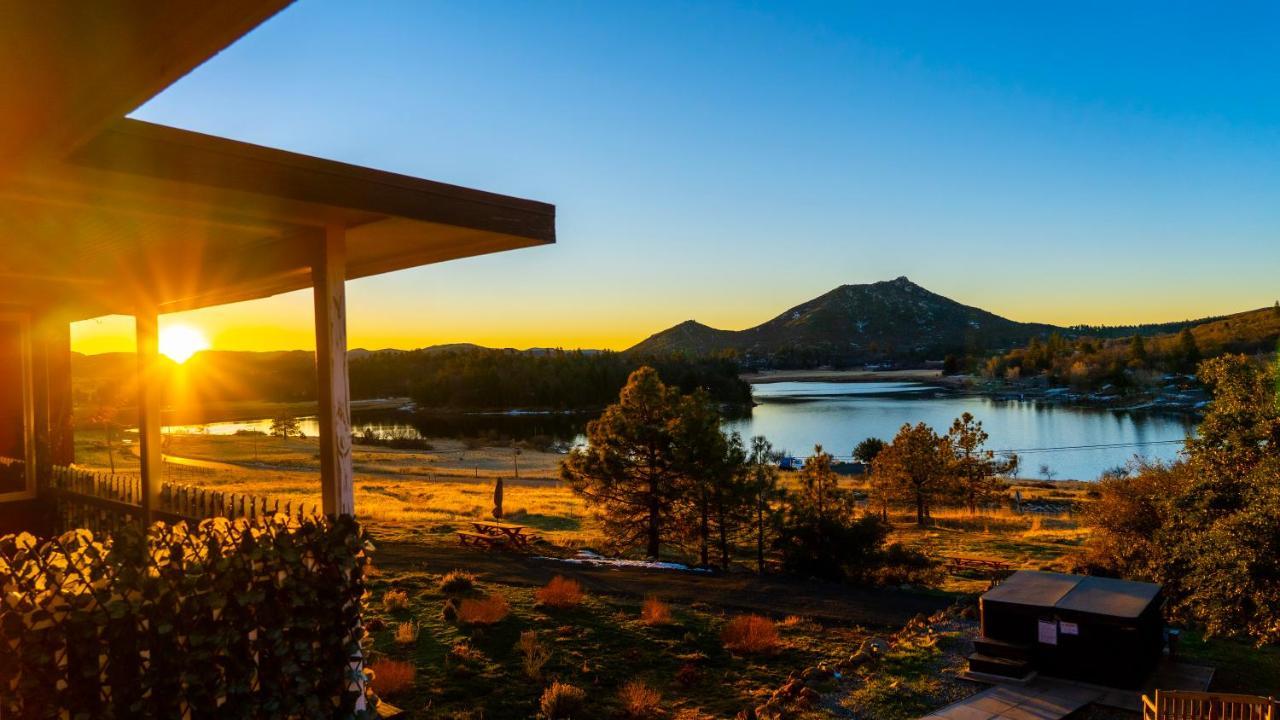 Quiet Mind Mountain Lodge, Retreat & Spa جوليان المظهر الخارجي الصورة