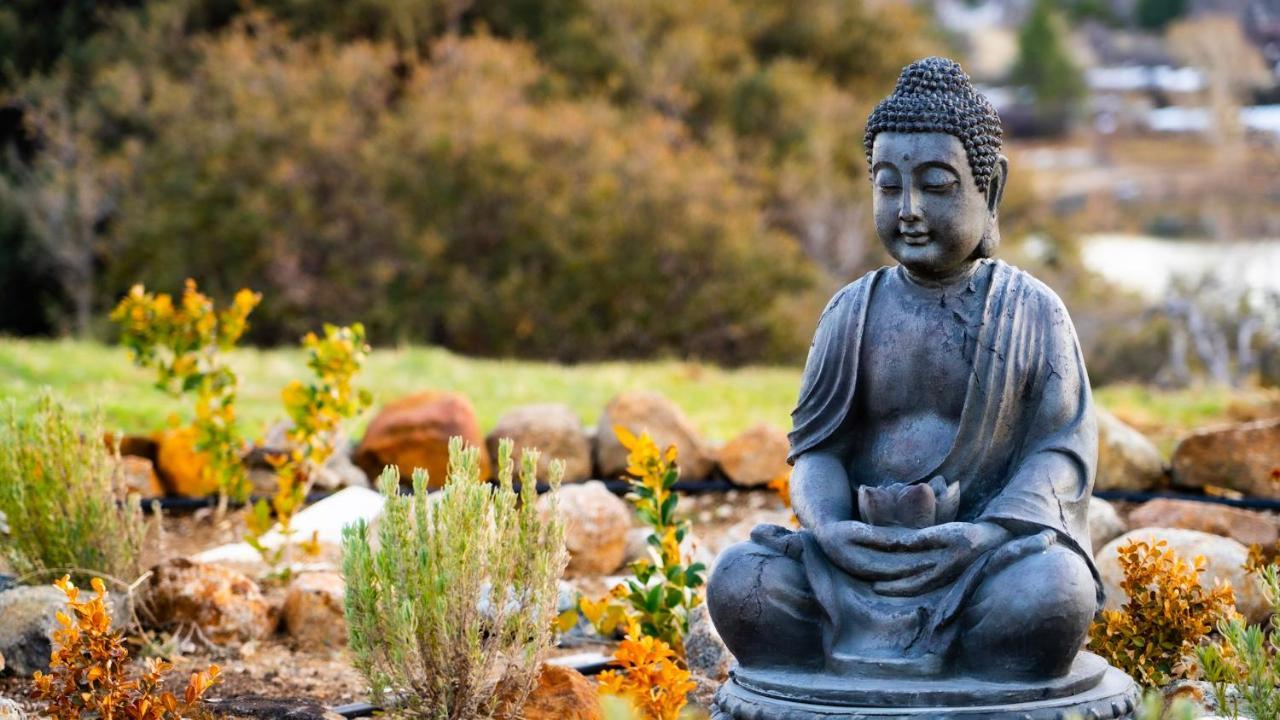 Quiet Mind Mountain Lodge, Retreat & Spa جوليان المظهر الخارجي الصورة