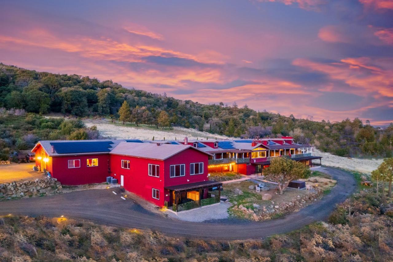 Quiet Mind Mountain Lodge, Retreat & Spa جوليان المظهر الخارجي الصورة